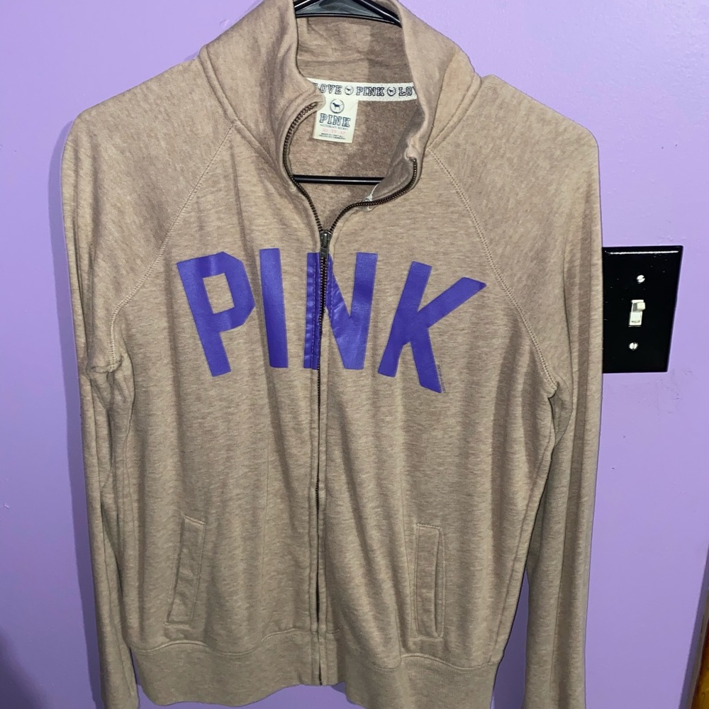 Full zip sweatshirt